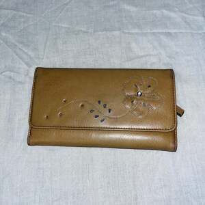 Crazy horse Brown Leather Floral Embroidered Continental Wallet y2k